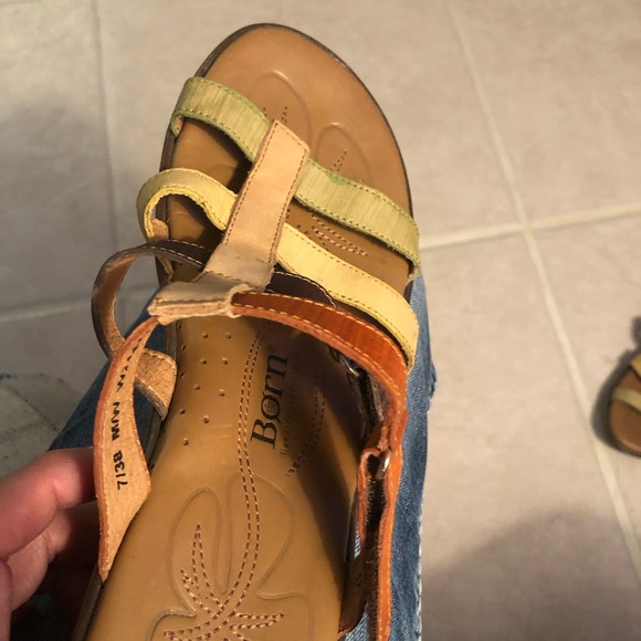 Born leather Sandal. Multi colors size 7. - Picture 4 of 7